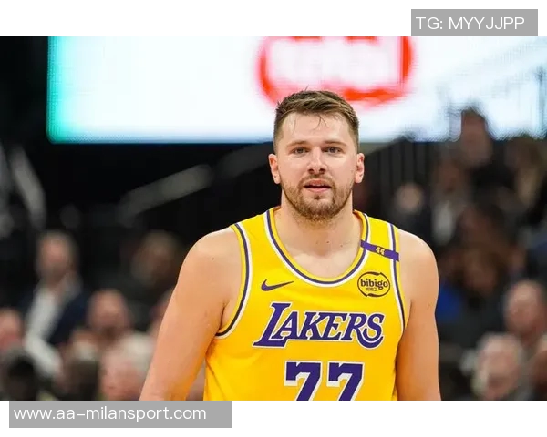 杨毅分析湖人战术选择认为詹姆斯影响东契奇表现宁愿全力支持东契奇