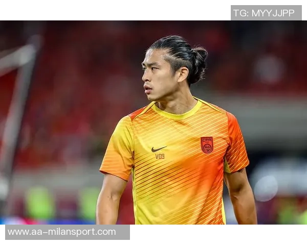 张玉宁与对方球员上半场激烈冲突各自领到黄牌引发热议