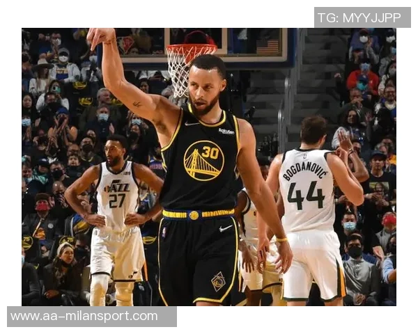 张佳玮分析卢教练全锋阵策略如何在勇士对决中逆转局势