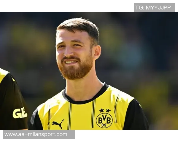 贝西克塔斯向多特中场厄兹詹提供3年半合同吸引加盟